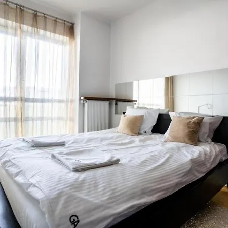Close-central - Great Location - One Bedroom - Platinum Towers